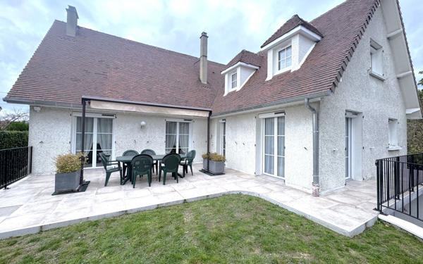 Maison à vendre    8 pièces • 197,73 m2 Taverny