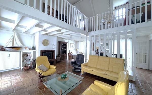 Maison à vendre    8 pièces • 197,73 m2 Taverny