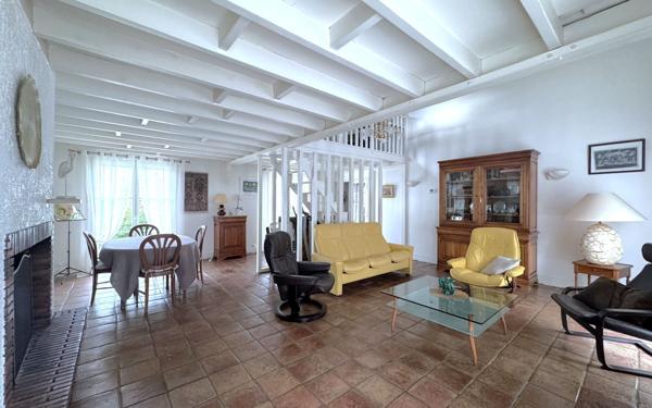 Maison à vendre    8 pièces • 197,73 m2 Taverny