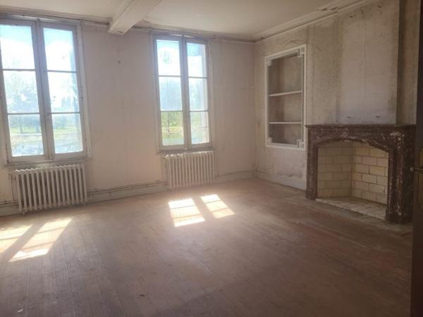 Maison ancienne Saint-Savinien 310 m²