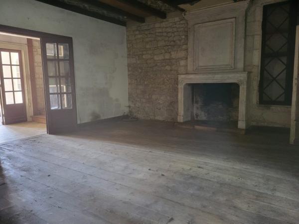 Maison ancienne Saint-Savinien 310 m²