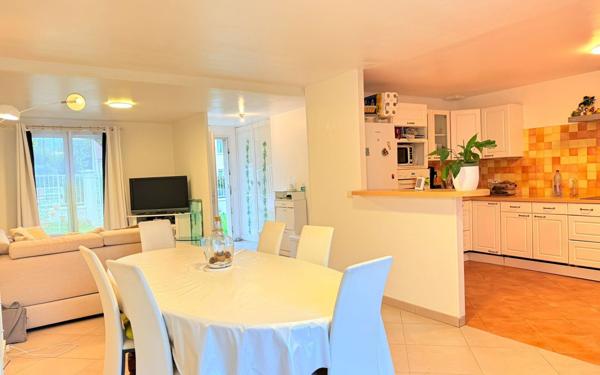 Maison à vendre    5 pièces • 98 m2 Jouy-le-Châtel