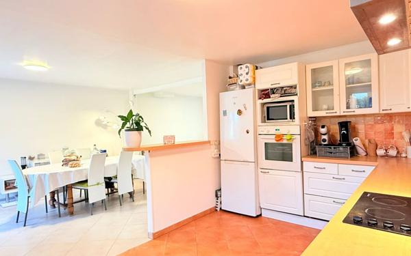 Maison à vendre    5 pièces • 98 m2 Jouy-le-Châtel