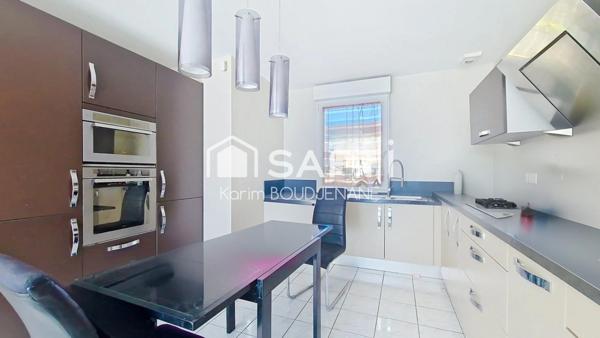 DE 2012, 117 m2 Individuelle, sous sol total, 476 m2 de terrain....