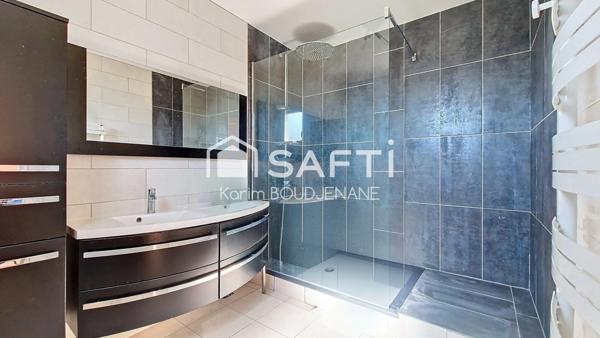 DE 2012, 117 m2 Individuelle, sous sol total, 476 m2 de terrain....