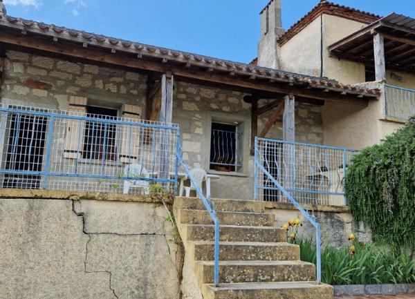 Maison à vendre    11 pièces •  Saint-Vincent-Lespinasse