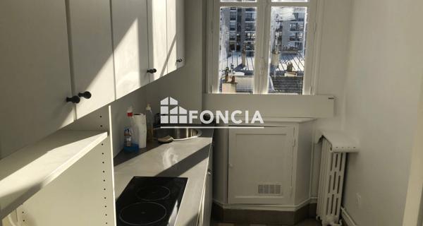 Location Studio 25.15 m² - Paris 75015