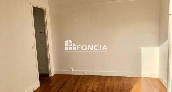 Location Studio 25.15 m² - Paris 75015