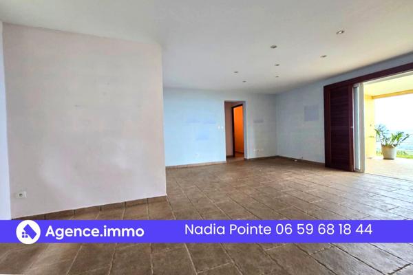 À vendre - Maison individuelle, 4 pièces située à L'Étang-Salé (97427)