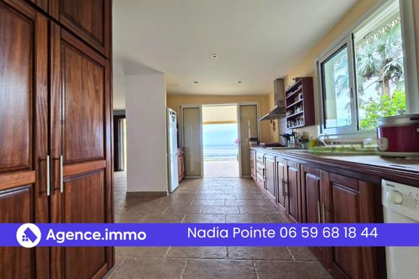 À vendre - Maison individuelle, 4 pièces située à L'Étang-Salé (97427)