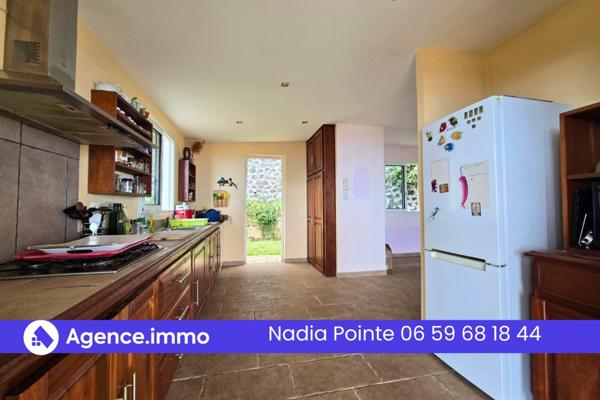 À vendre - Maison individuelle, 4 pièces située à L'Étang-Salé (97427)