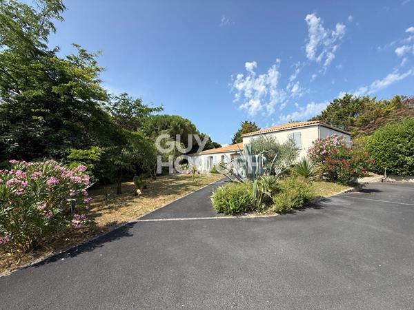 Maison spacieuse à vendre à Lagord - 6 chambres, 192 m²