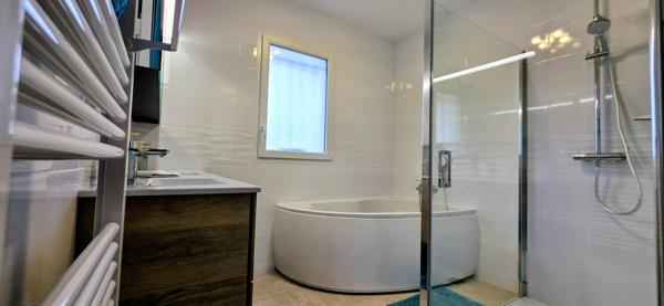 Maison familiale de 4 chambres, rénovation complète, piscine récente – Secteur calme de La Couronne Détails des diagnostics énergétiques