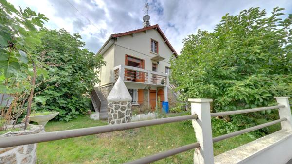 Maison à vendre Roissy-en-Brie ? Proche RER E ? Quartier calme ? Garage double ? Grand potentiel