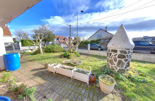 Maison à vendre Roissy-en-Brie ? Proche RER E ? Quartier calme ? Garage double ? Grand potentiel