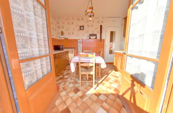 Maison à vendre Roissy-en-Brie ? Proche RER E ? Quartier calme ? Garage double ? Grand potentiel