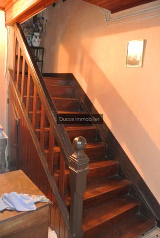 Plein coeur de Sainte Bazeille maison avec patio, garage et beaux volumes