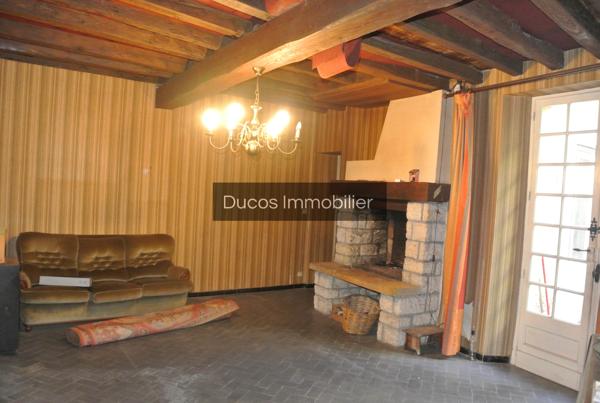 Plein coeur de Sainte Bazeille maison avec patio, garage et beaux volumes