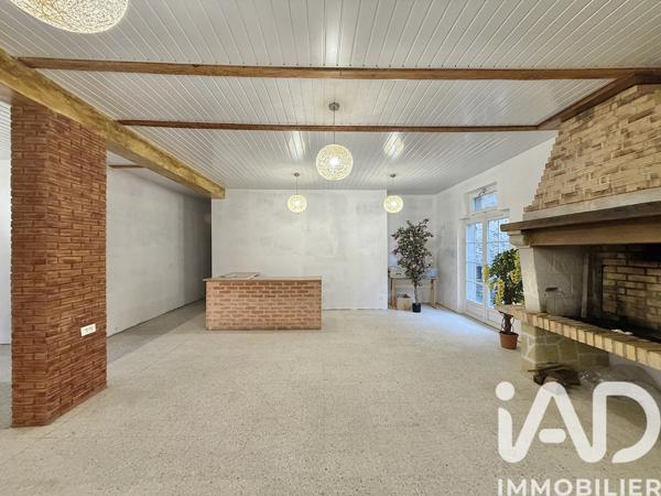 Maison à vendre 6 pièces 205 m² Le Châtenet-en-Dognon