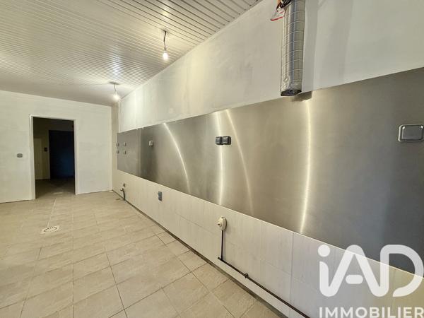 Maison à vendre 6 pièces 205 m² Le Châtenet-en-Dognon