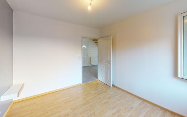 Maison à louer    5 pièces • 80,85 m2 Laissac