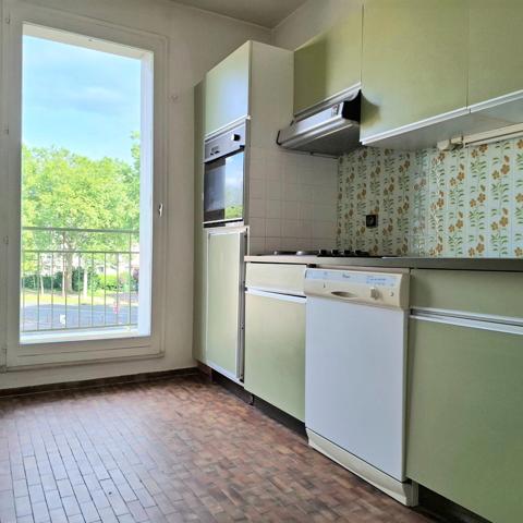 VERSAILLES (78) Appartement 2-3 p. Remis en vente