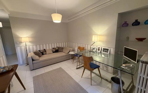 Maison à vendre    7 pièces • 196 m2 Avignon