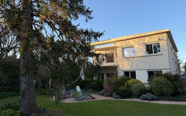 Maison à vendre    7 pièces • 196 m2 Avignon