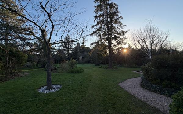 Maison à vendre    7 pièces • 196 m2 Avignon