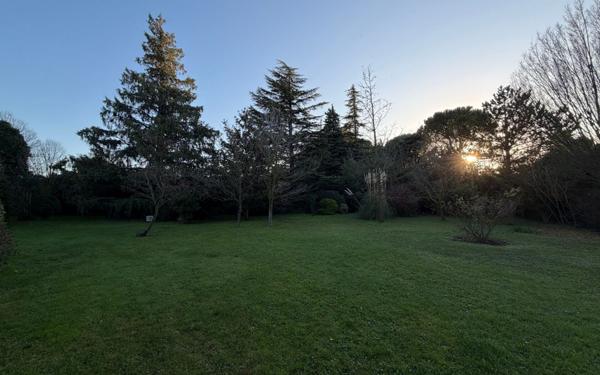 Maison à vendre    7 pièces • 196 m2 Avignon