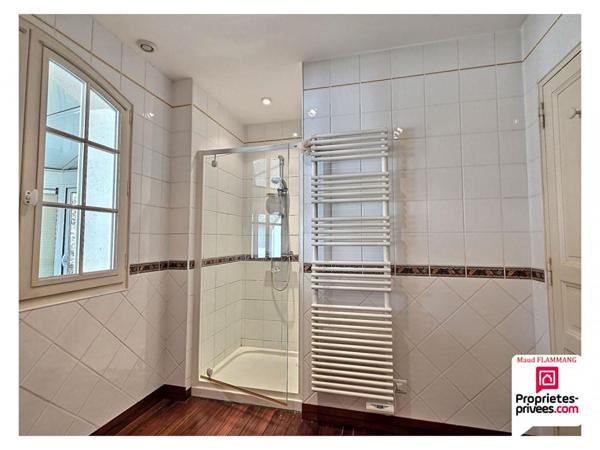 Maison Bou 8 pièces 225 m²