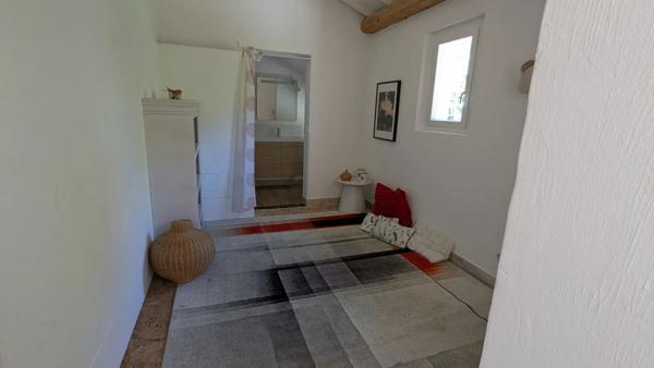 Vente                                                      Villa
                        
                     6 pièces                      171 m2                     à Les Adrets-de-l'Estérel