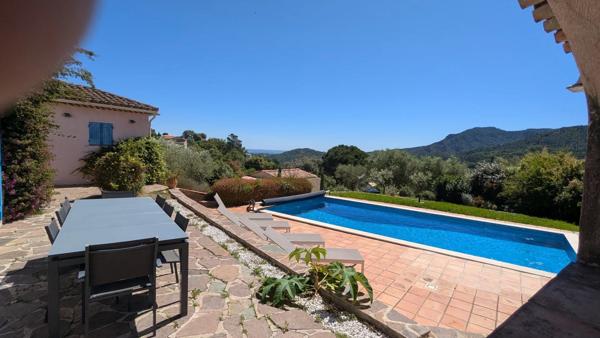 Vente                                                      Villa
                        
                     6 pièces                      171 m2                     à Les Adrets-de-l'Estérel