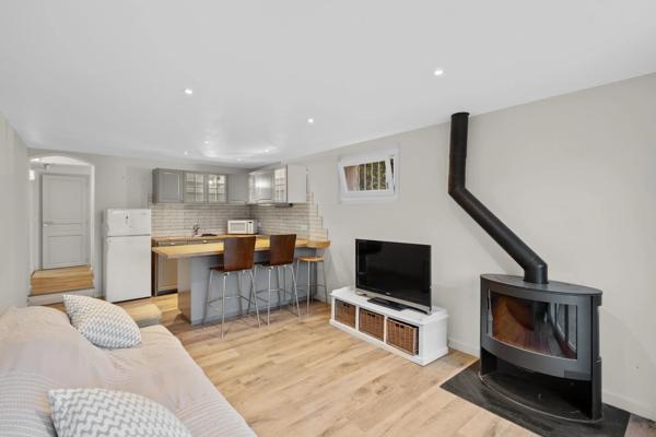 Vente                                                      Villa
                        
                     6 pièces                      171 m2                     à Les Adrets-de-l'Estérel