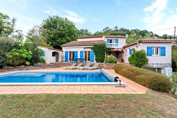 Vente                                                      Villa
                        
                     6 pièces                      171 m2                     à Les Adrets-de-l'Estérel