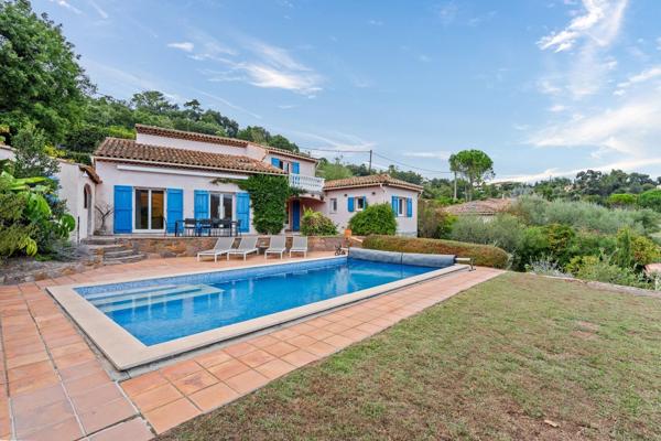 Vente                                                      Villa
                        
                     6 pièces                      171 m2                     à Les Adrets-de-l'Estérel