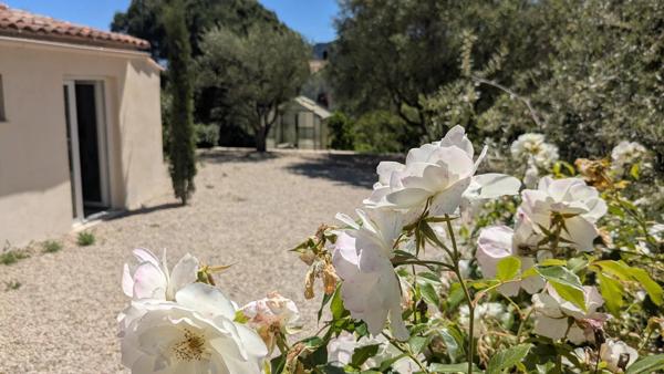 Vente                                                      Villa
                        
                     6 pièces                      171 m2                     à Les Adrets-de-l'Estérel