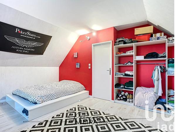 Maison 6 pièces de 128 m² à Lésigny (77150)