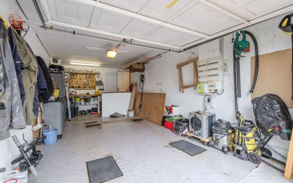 Maison à vendre    8 pièces • 181 m2 Crécy-la-Chapelle