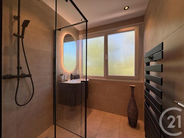 Appartement T3 à vendre  3 pièces - 74,38 m2 CRAN GEVRIER - 74