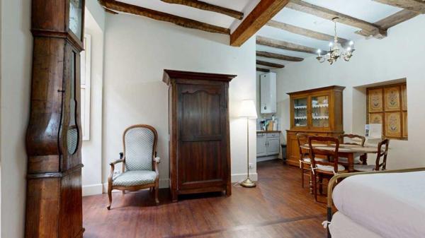 Appartement - Sarlat-la-caneda Sarlat Historique – Studio d'exception au 1er étage noble (XIIIe siècle). Visite virtuelle sur demande