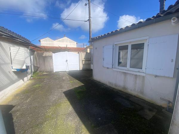 Ensemble immobilier composé de 3 logements