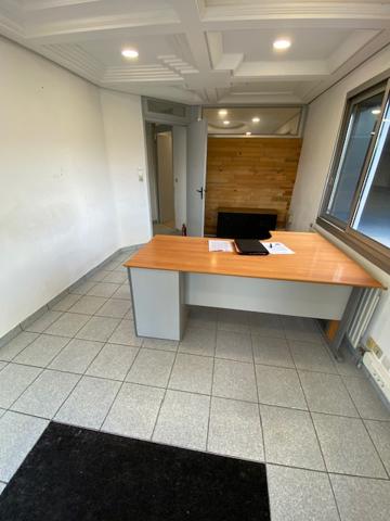A LOUER Local d'activité 400 m² - NORD de NANTES