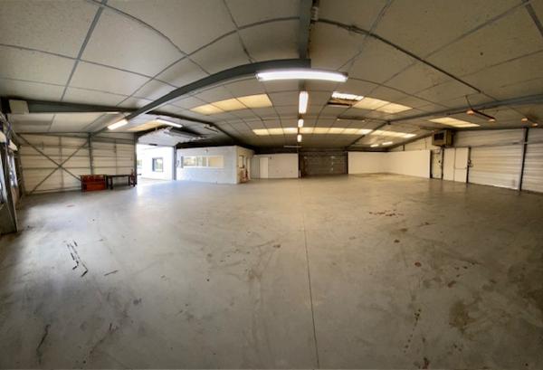 A LOUER Local d'activité 400 m² - NORD de NANTES