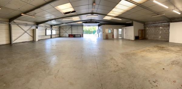 A LOUER Local d'activité 400 m² - NORD de NANTES