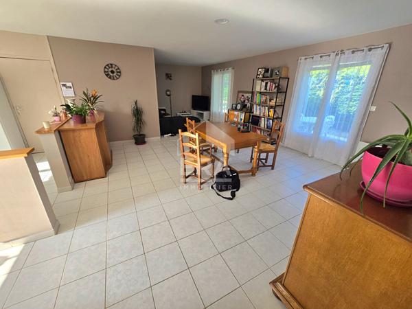Maison Saint Seurin Sur L Isle 4 pièce(s) 94.01 m2