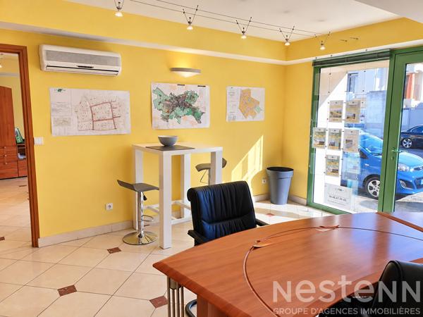 CARCASSONNE - Ensemble professionnel avec 160 m² de bureaux et 550 m² de garage-entrepôt