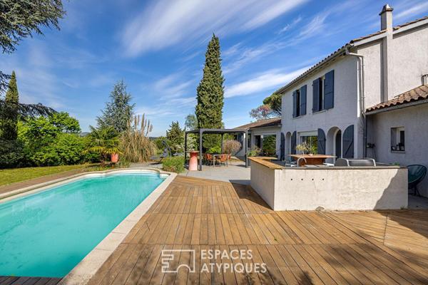 Maison avec vue dégagée, piscine et jardin arboré sur les hauteurs du 5ème