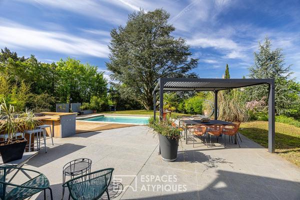 Maison avec vue dégagée, piscine et jardin arboré sur les hauteurs du 5ème