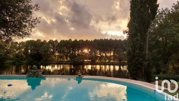 Maison à vendre 8 pièces 282 m² Châtellerault